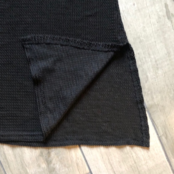 Jordan taylor mesh open knit 3/4 sleeve swimsuit cover up in black. Size M - Picture 5 of 9